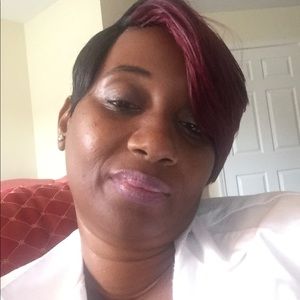 Meet your Posher, Glenita